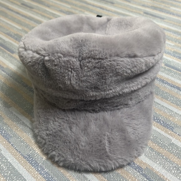 Bioworld Gray Fuzzy Captain Hat, from Von Maur, NWT - Picture 4 of 6